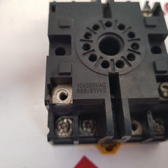 Omron p2cf-11 relay socket 10a250vac
