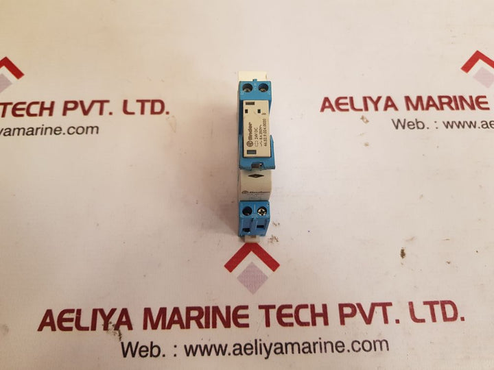 Finder 97.02 relay socket