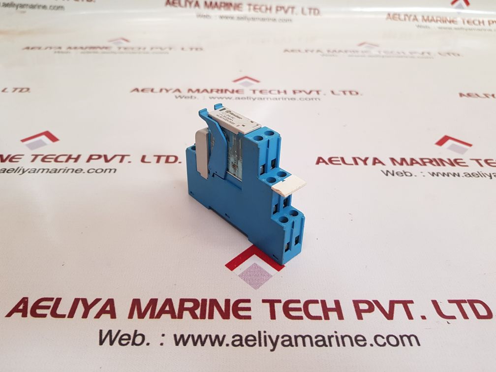 Finder 97.02 relay socket