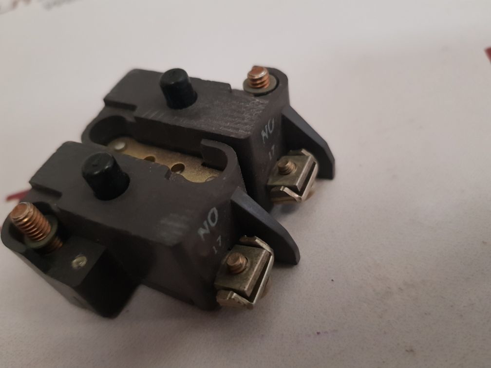 Westinghouse ot2m oil-tite contact block