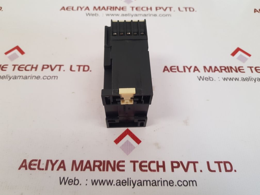 Siemens 7pu2240-3bb32-oz electronic timer 0.6 to 6 min.