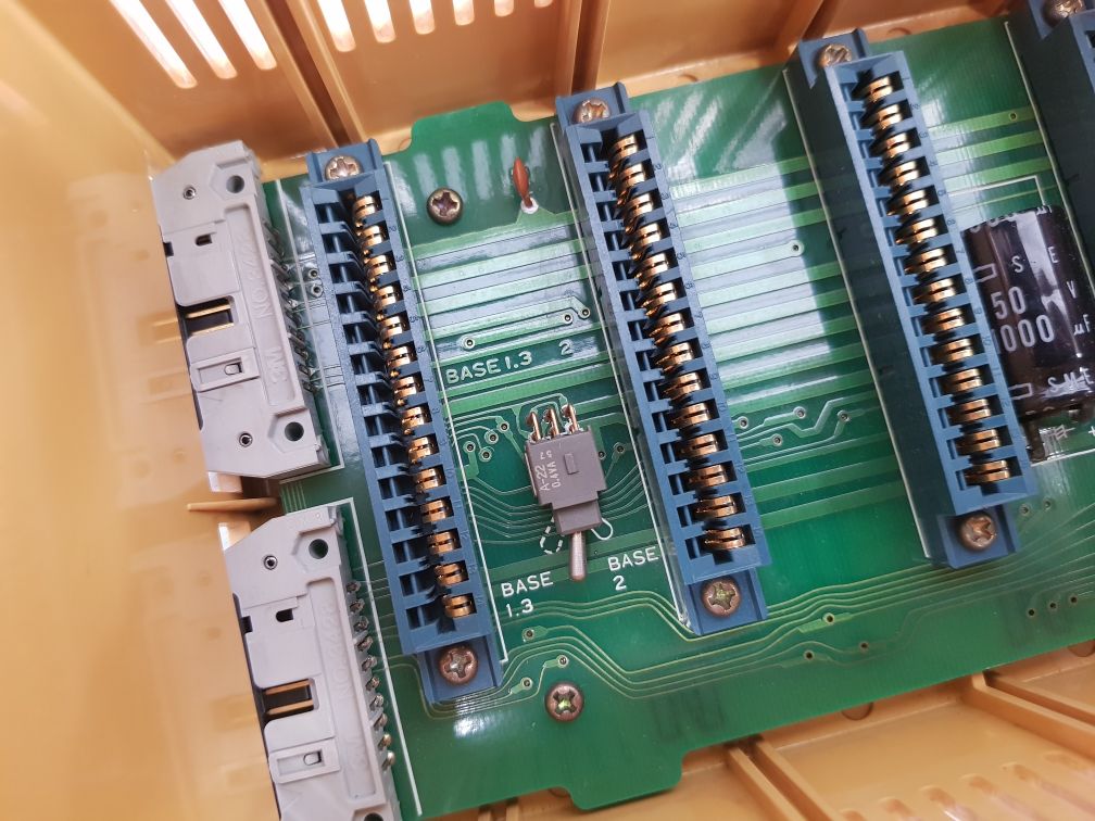 Koyo kostac e-01b-4130 programmable controller rack 