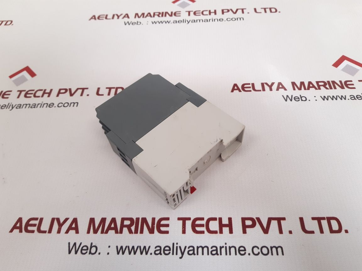 Abb cm-pfs phase sequence monitoring relay 1svr430824r9300