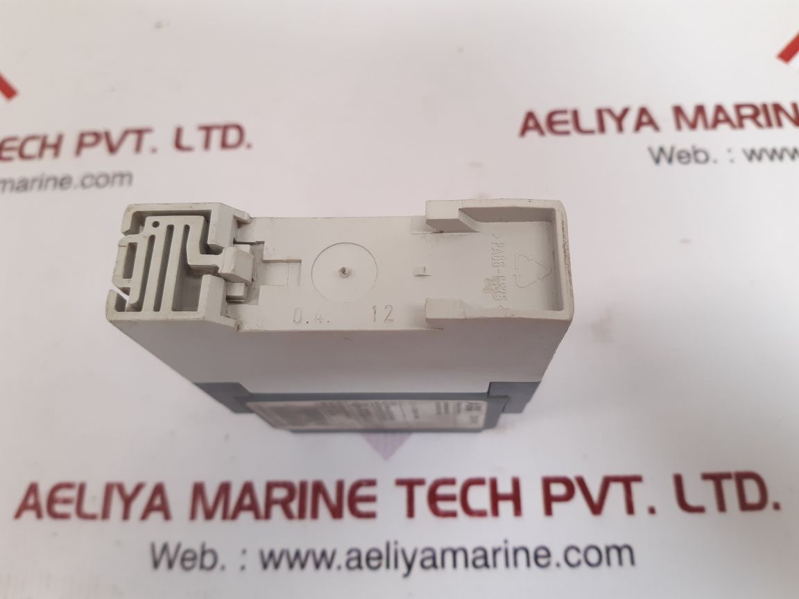 Abb cm-pfs phase sequence monitoring relay 1svr430824r9300