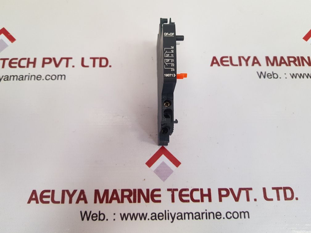 Merlin gerin of+of 19071 on-off auxiliary switch
