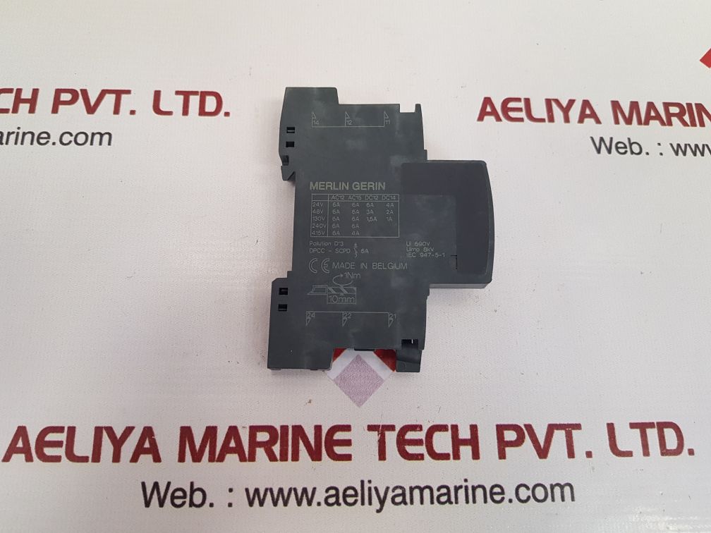 Merlin gerin of+of 19071 on-off auxiliary switch