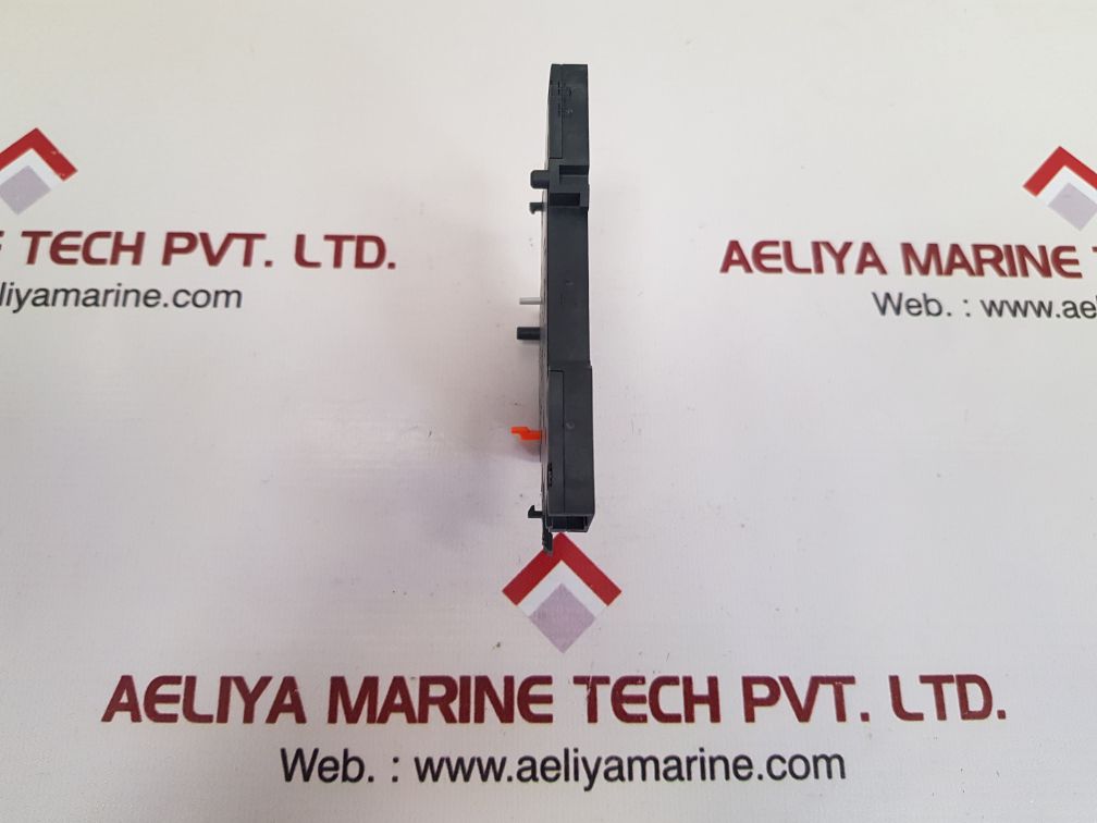 Merlin gerin of+of 19071 on-off auxiliary switch