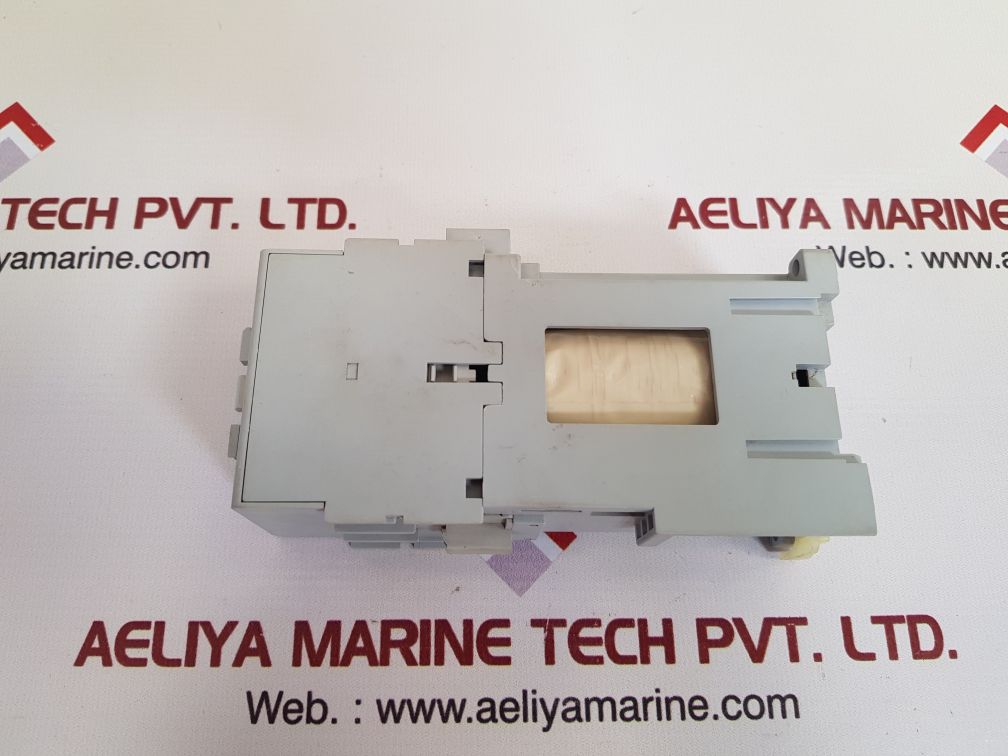 Allen-bradley 100-c30z*00 ser.b contactor