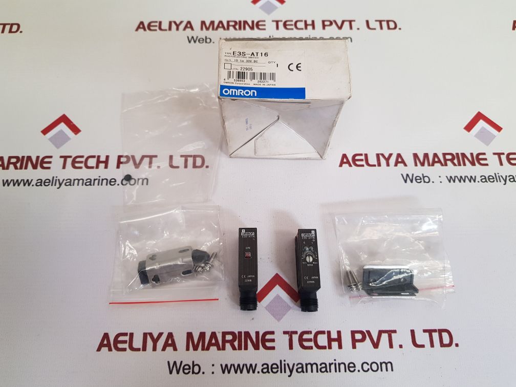 Omron e3s-at16 photoelectric switch set 