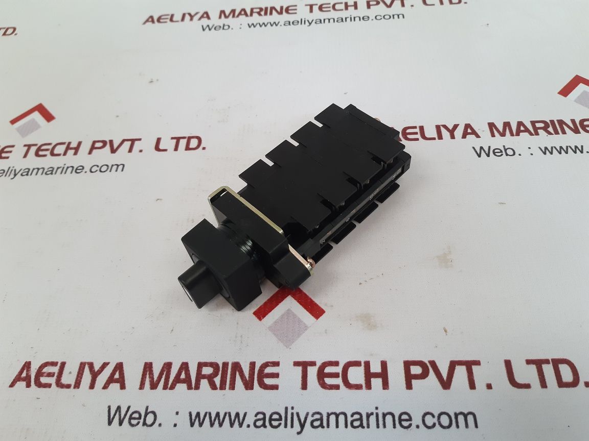 Fuji electric ak22-1mc2ypb cam switch 