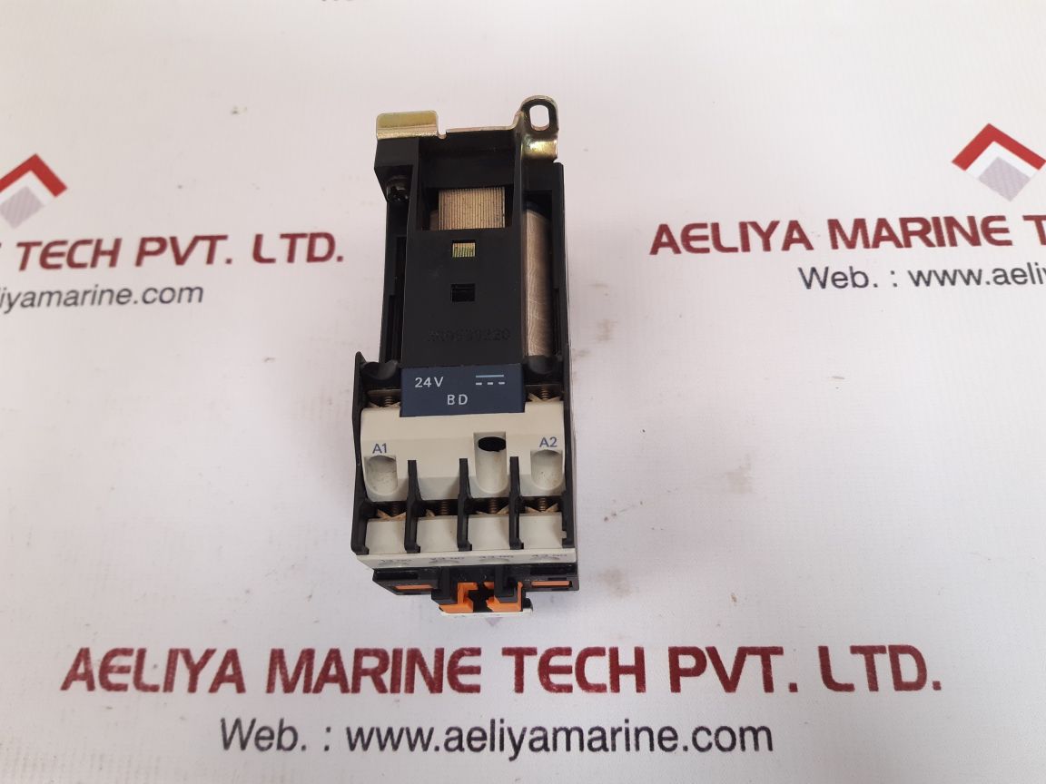 Telemecanique ca3 dn40bd coil control relay