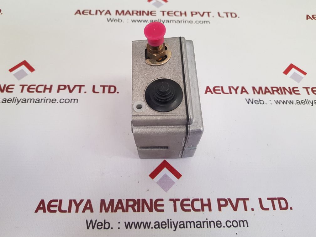 Johnson controls p77aaa-9300 pressure switch New