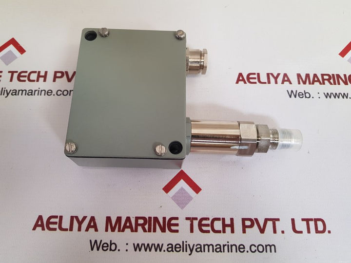 Trafag 8202.25.2210 pressure transmitter