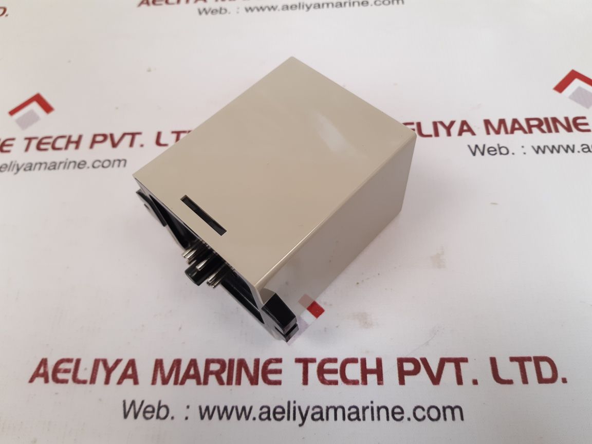 Omron sdv-fh2t voltage sensor