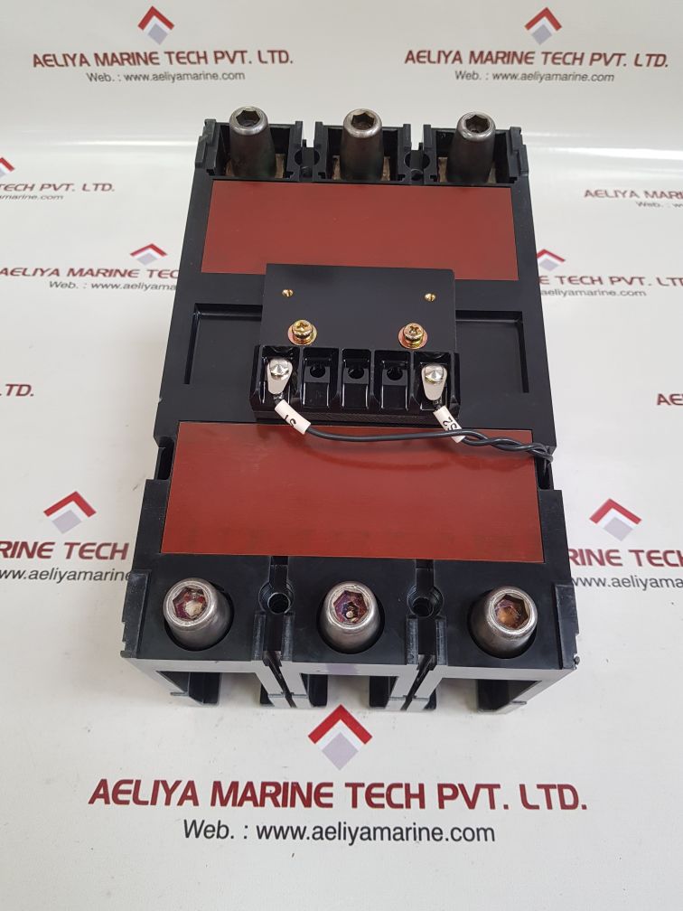 Terasaki tl-400e 3-pole circuit breaker 300a
