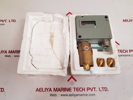Trafag 920.2374.931 differential pressure switch 