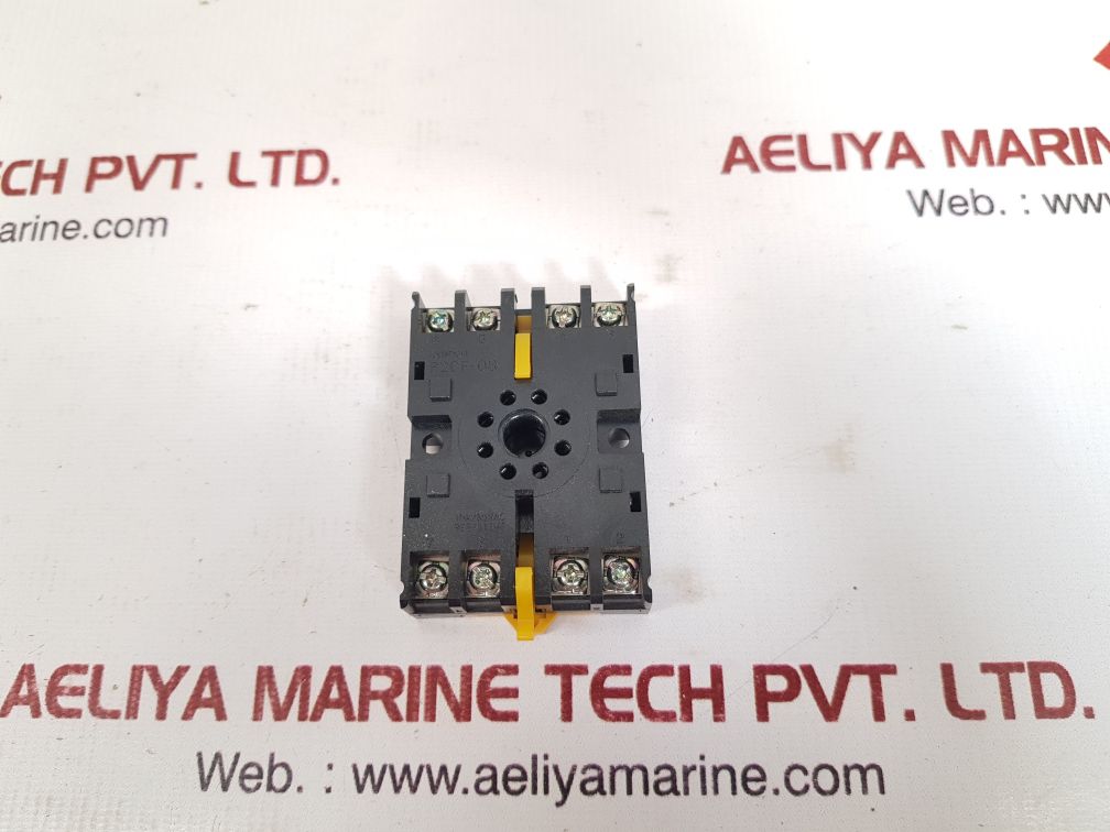 Set of 7x Omron p2cf-08 socket relay