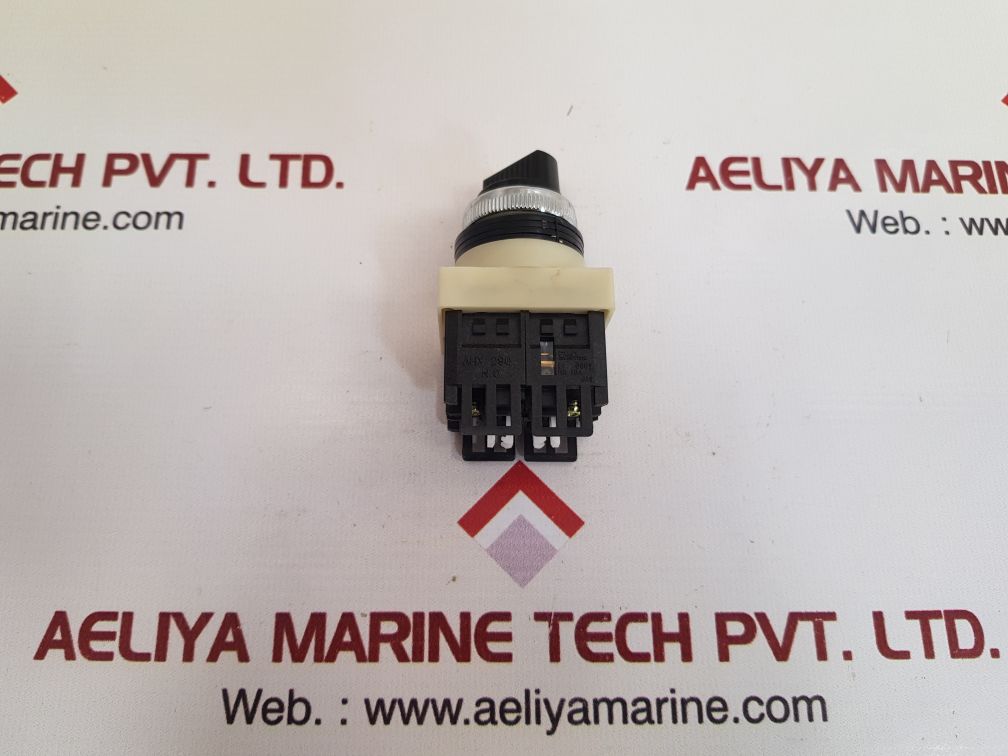 Fuji electric ah25-p2 selector switch
