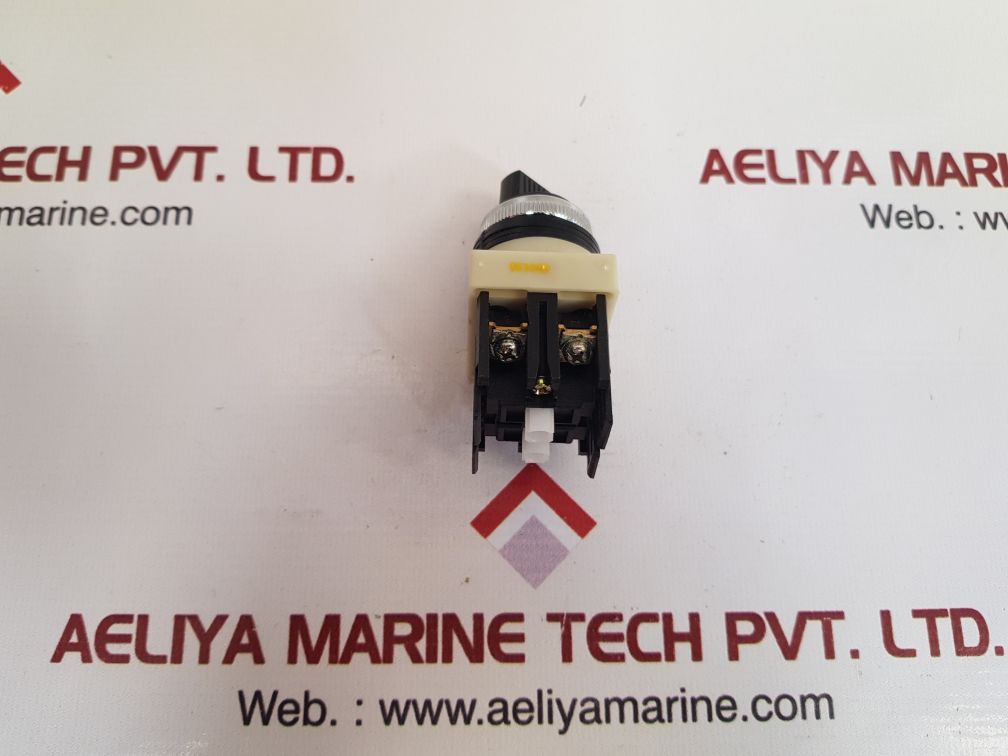 Fuji electric ah25-p2 selector switch
