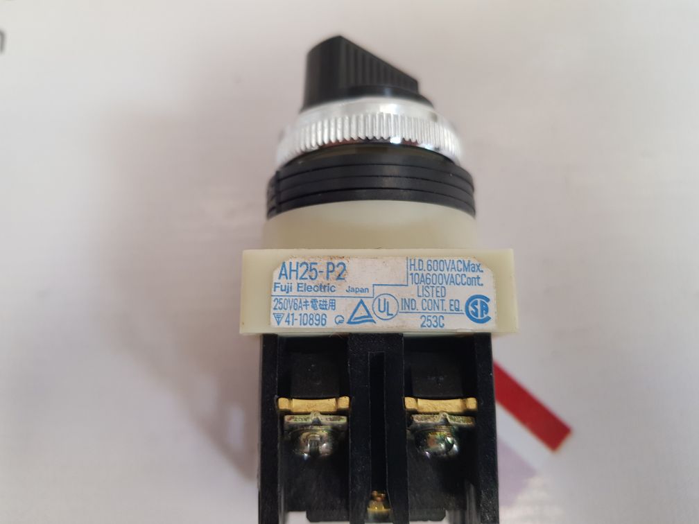 Fuji electric ah25-p2 selector switch
