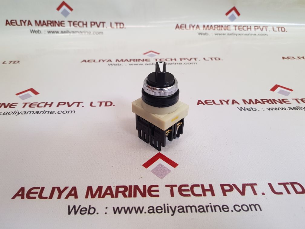 Fuji electric ah25-p2 selector switch
