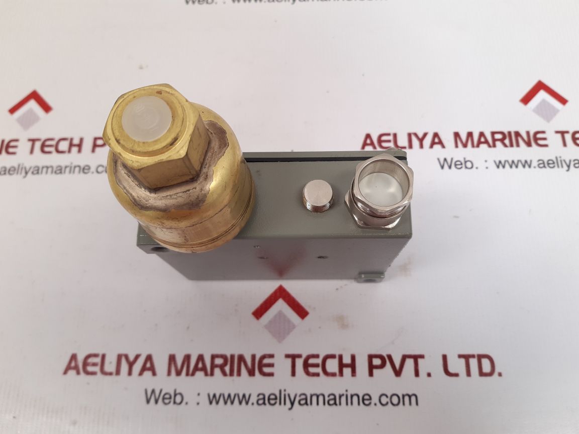 Trafag 940.2373.901 pressure transmitter 0.2...1.6 bar
