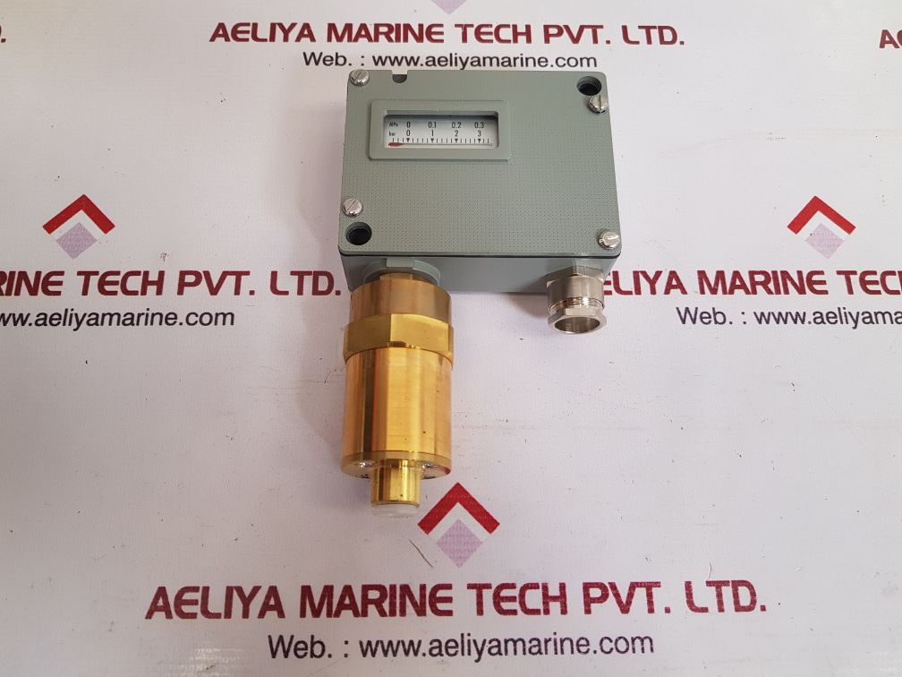 Trafag 920.2374.931 differential pressure switch New 
