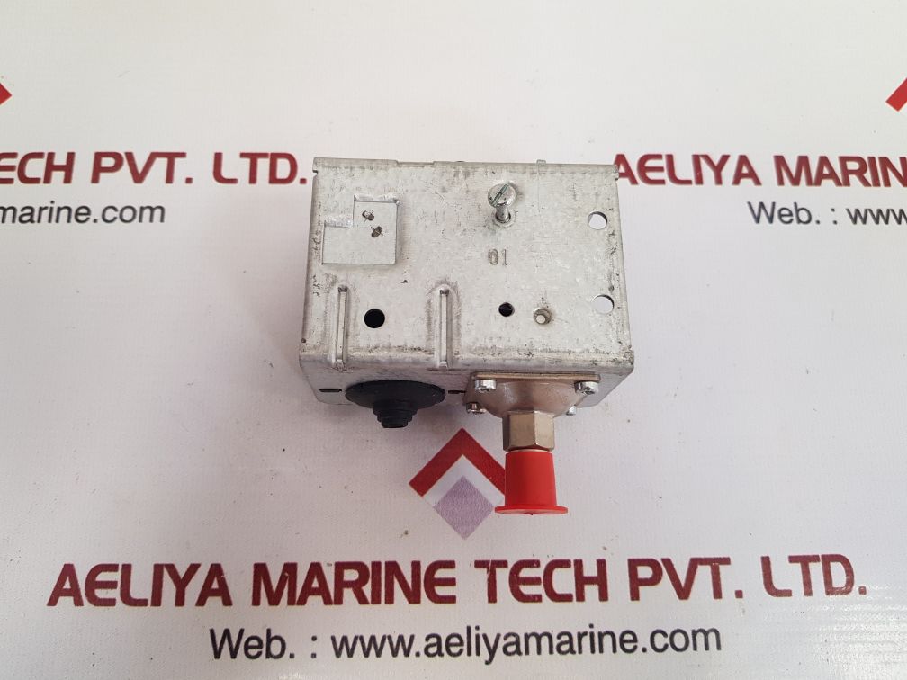 Danfoss a0000-01 low pressure control -0.2 ... 7.5 bar 
