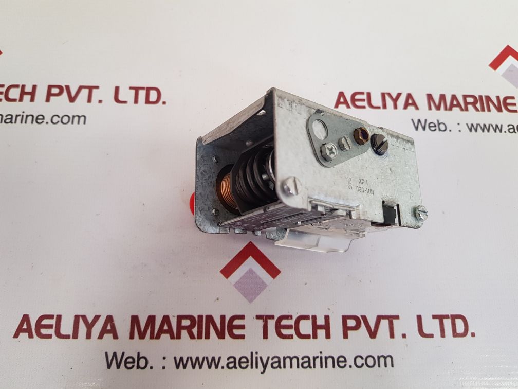 Danfoss a0000-01 low pressure control -0.2 ... 7.5 bar 
