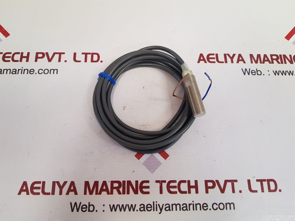 Omron corporation e2e-x2y1 proximity switch
