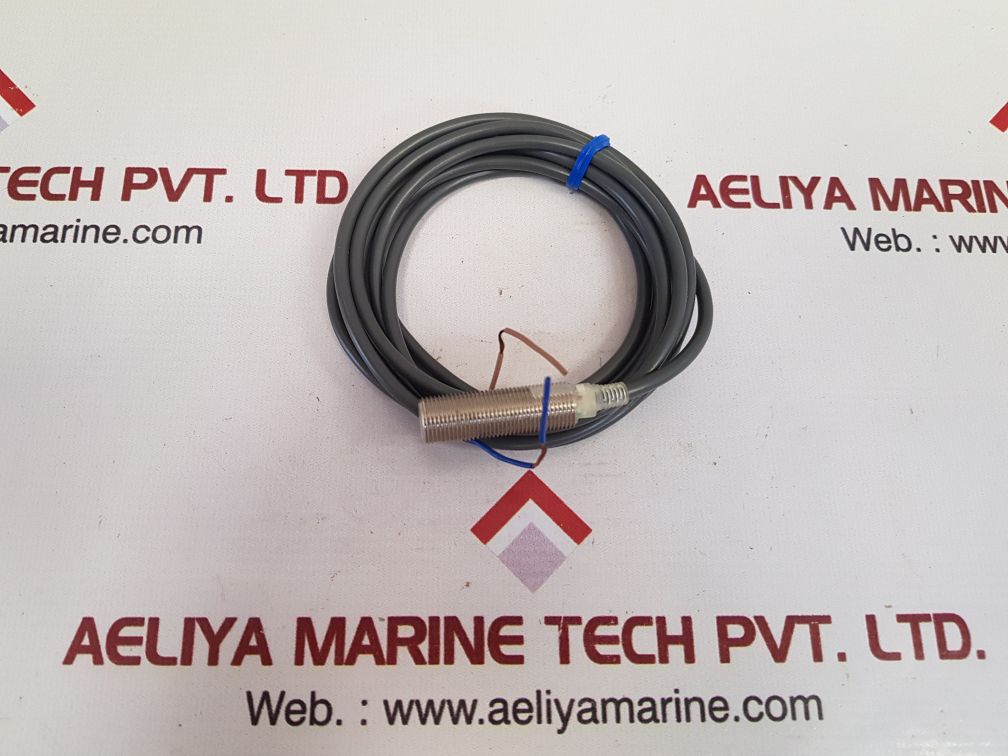 Omron corporation e2e-x2y1 proximity switch

