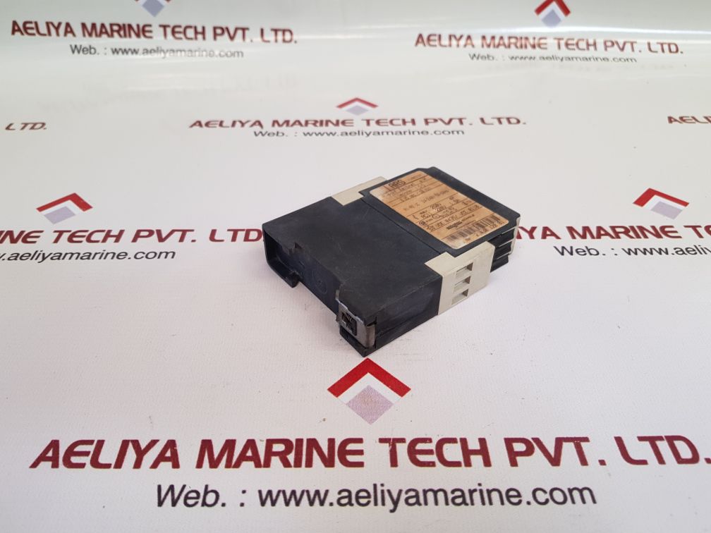 Entrelec schiele ars multifunction timer 2.430.120.01 
