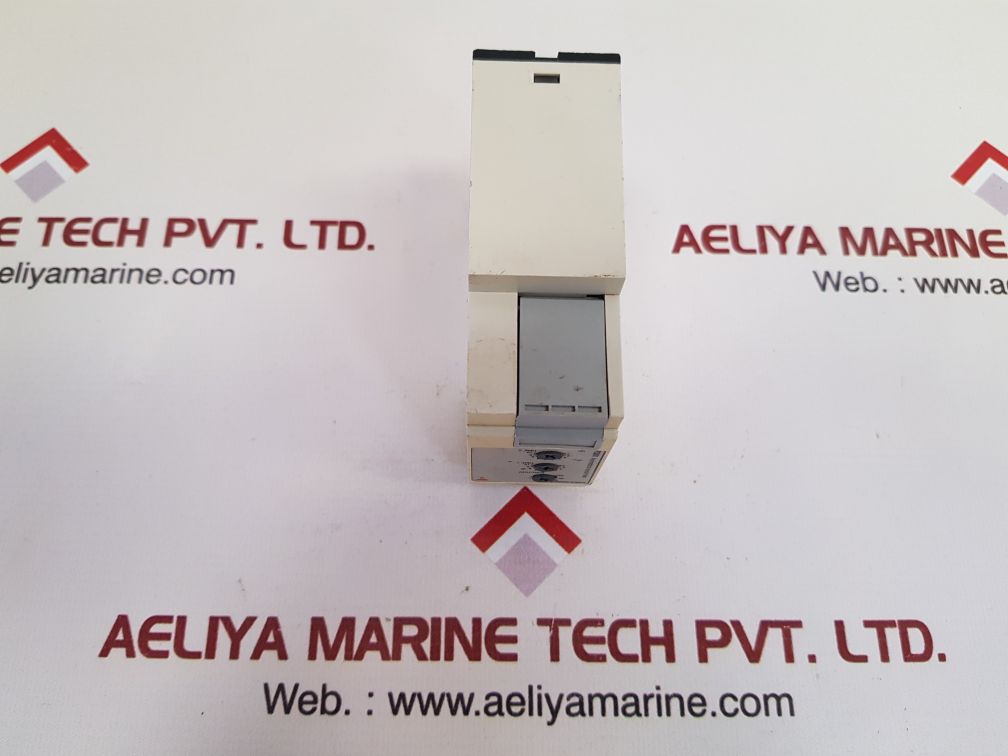Carlo gavazzi pcb01cm24 time delay relay

