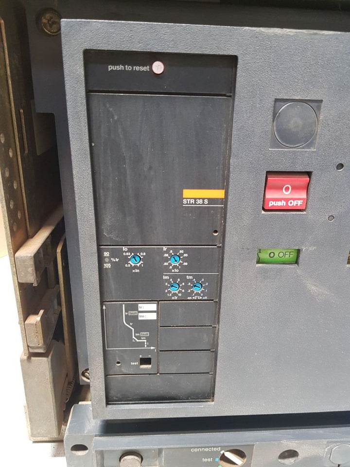Merlin gerin masterpact m25 nI circuit breaker