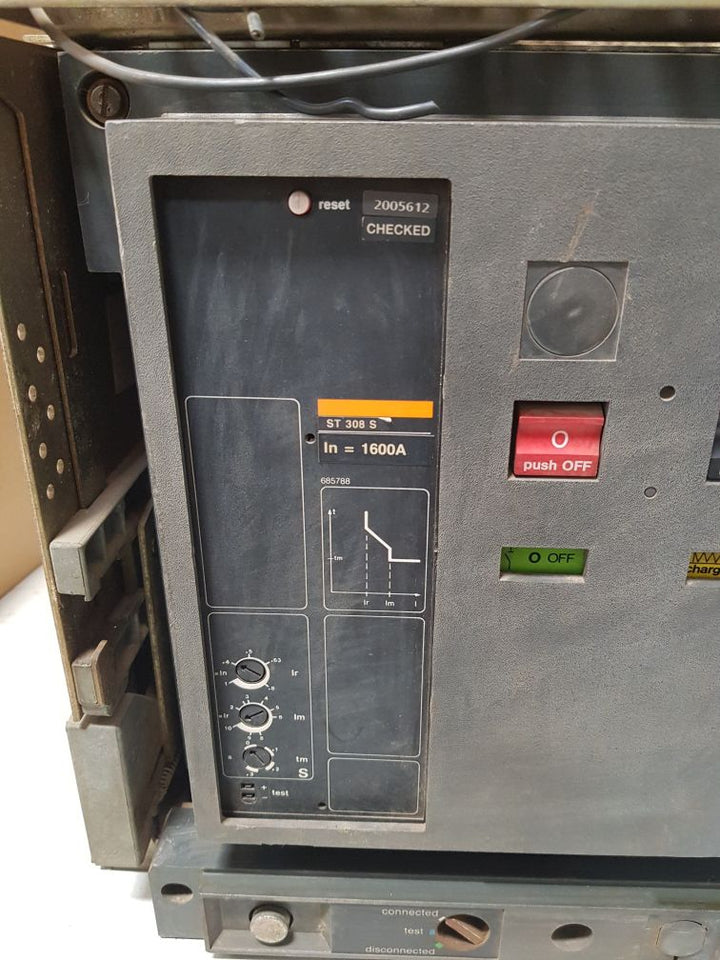 Merlin gerin masterpact m16 h2 circuit breaker