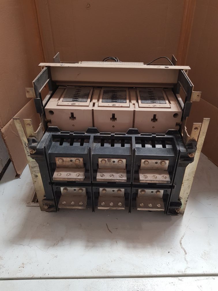 Merlin gerin masterpact m16 h2 circuit breaker
