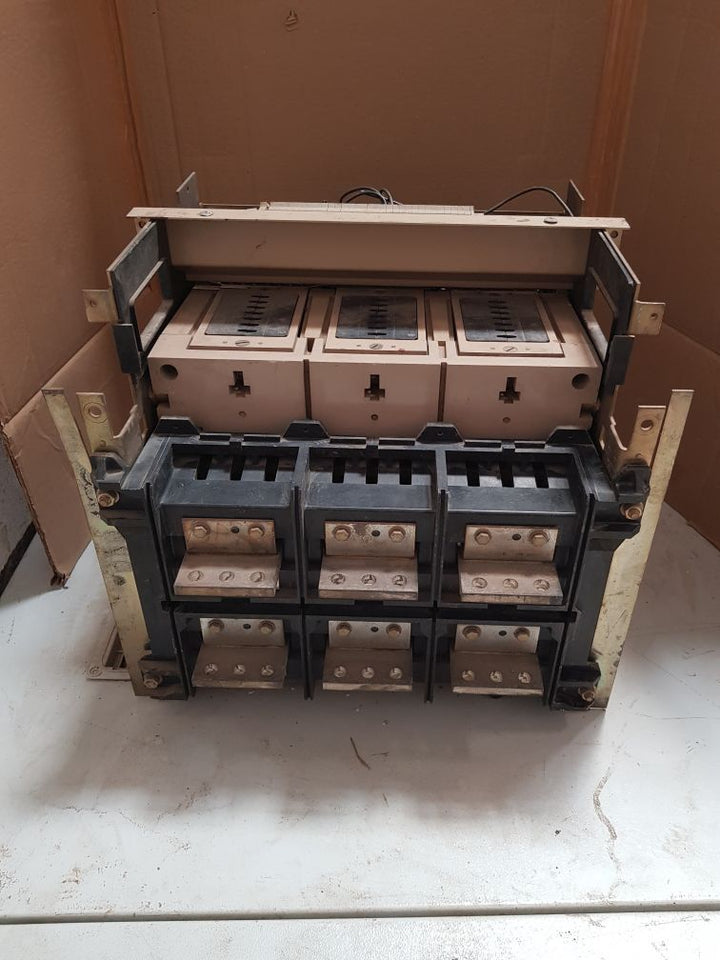 Merlin gerin masterpact m16 h2 circuit breaker