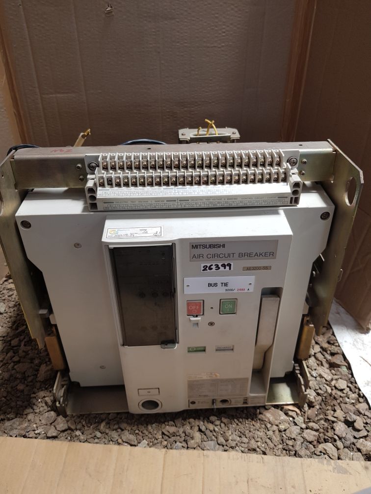 Mitsubishi ae3200-ss air circuit breaker