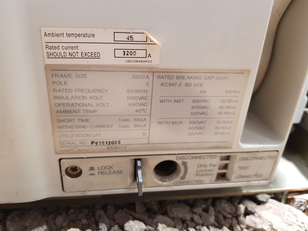 Mitsubishi ae3200-ss air circuit breaker