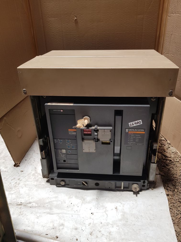 Merlin gerin masterpact m16 h1 circuit breaker