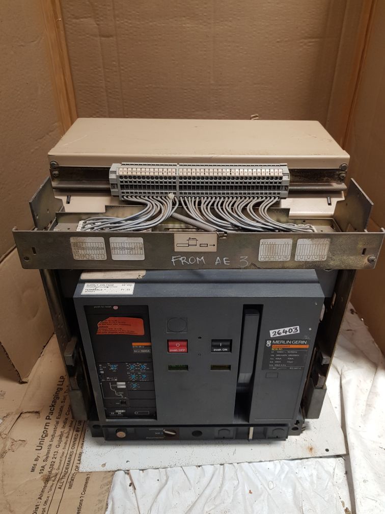 Merlin gerin masterpact m16 n1 circuit breaker