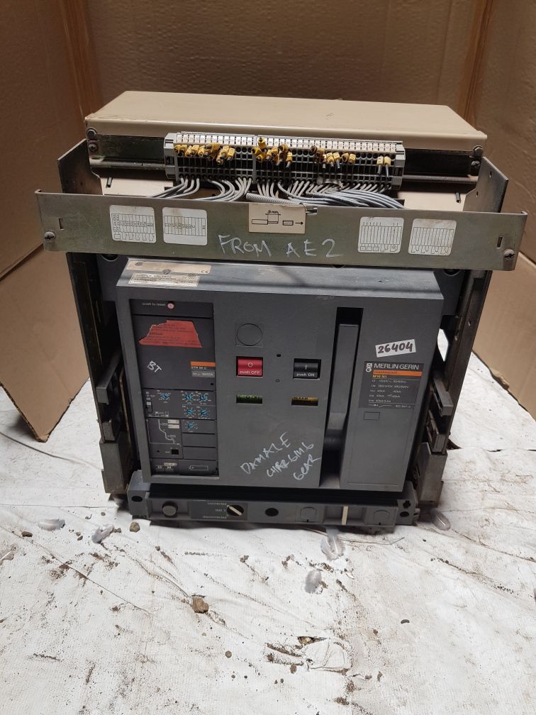 Merlin gerin masterpact m16 n1 circuit breaker str 58 u