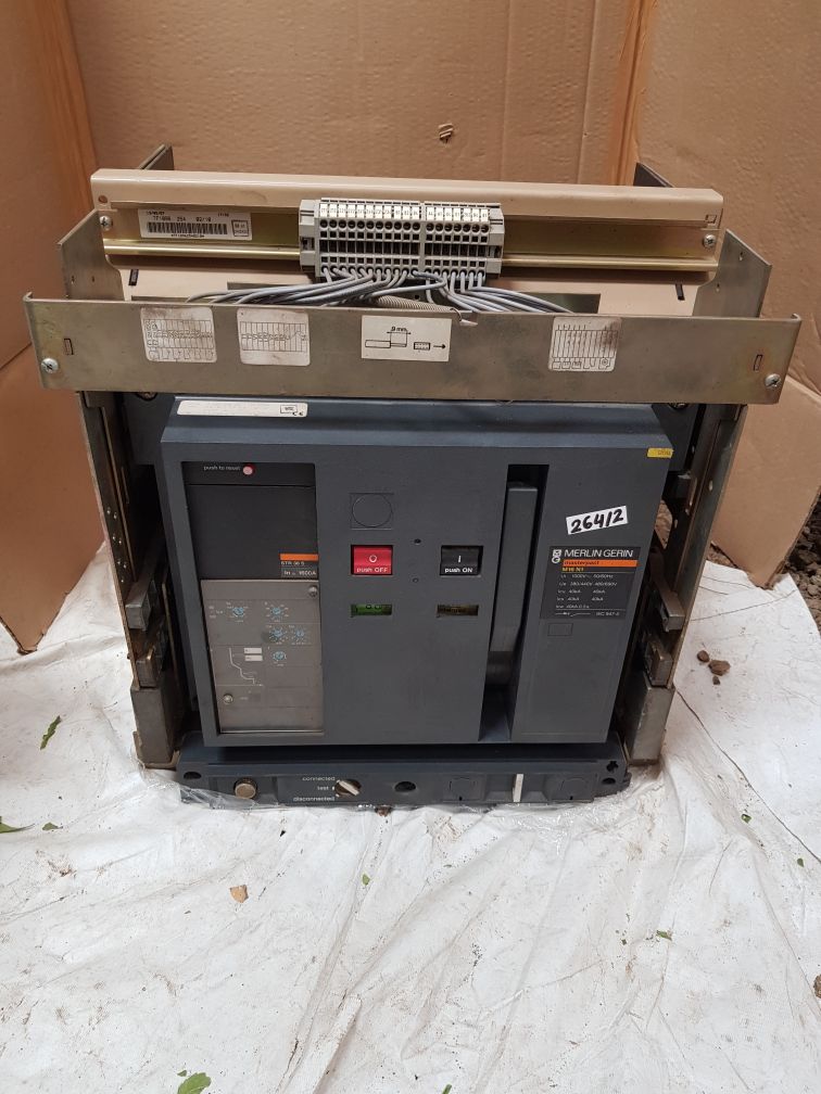 Merlin gerin masterpact m16 n1 circuit breaker