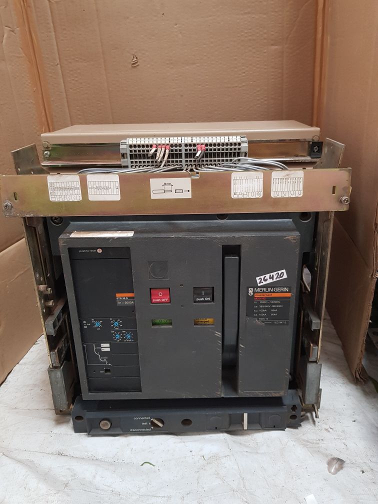 Merlin gerin masterpact m20 h2 circuit breaker str 38 s