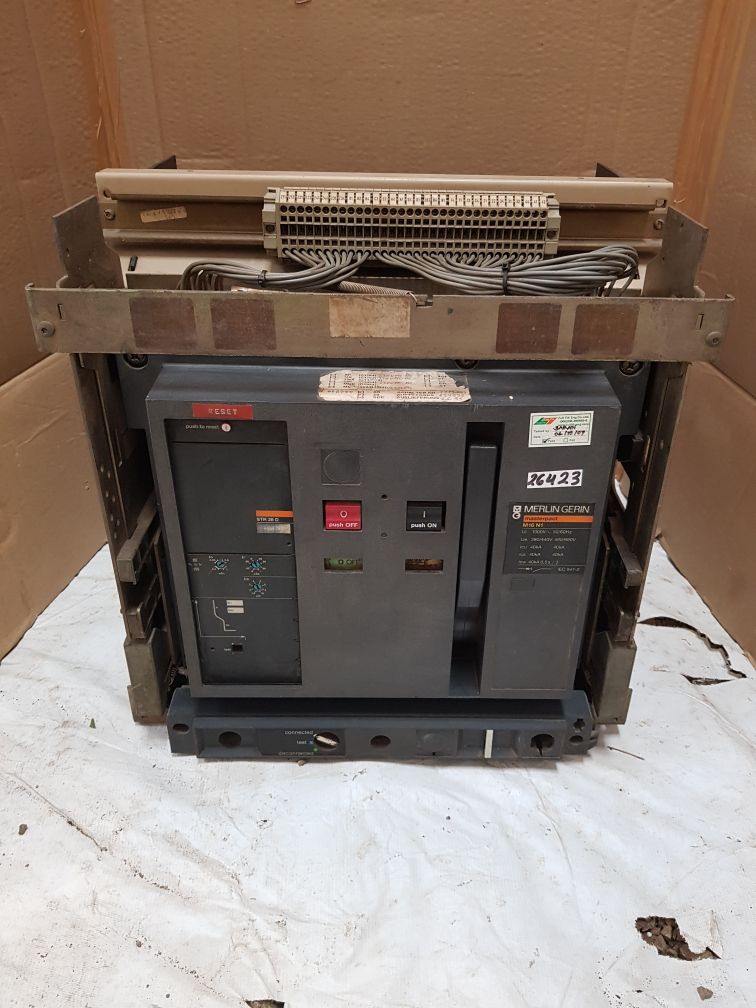 Merlin gerin masterpact m16 n1 circuit breaker str 28 d