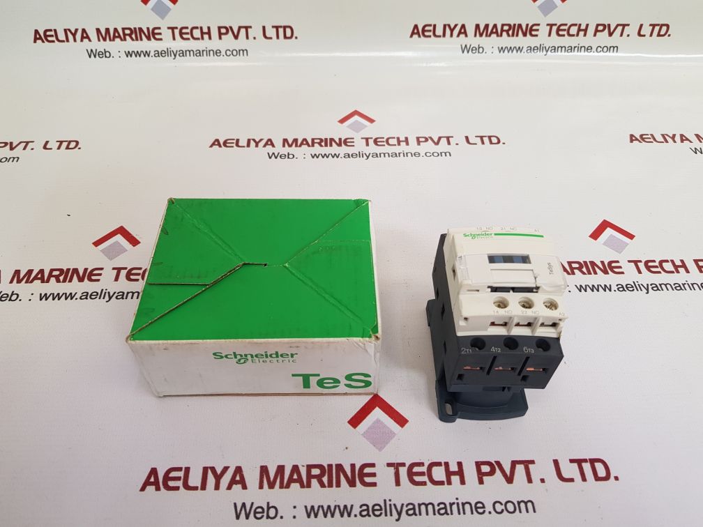 Schneider/telemecanique lc1 d09 contactor relay 
