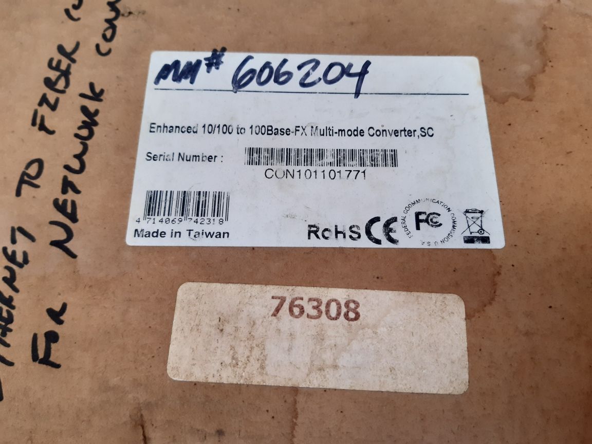 Enhanced 10/100 to 100base-fx multi- mode converter with Oem ads0128-w120100
