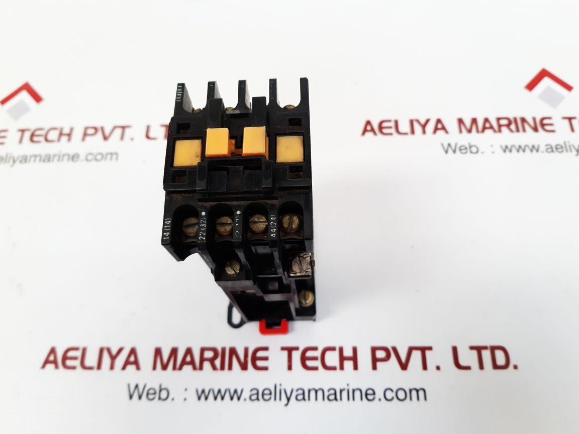 Telemecanique ca2-dn222 control relay
