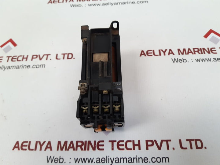 Telemecanique ca2-dn222 control relay
