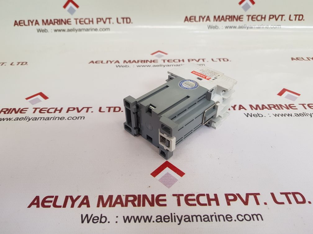 Hyundai hmt 40 control relay
